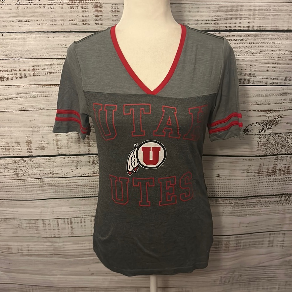 University of Utah shirt size small